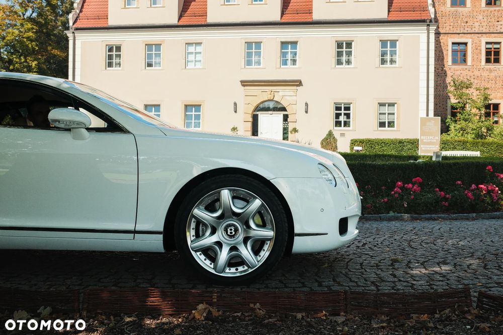 Bentley Continental GT Standard - 30