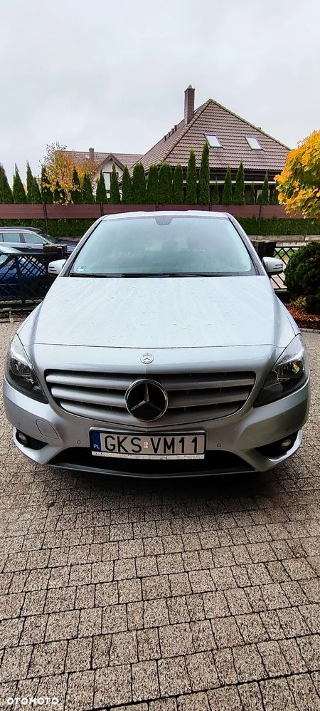 Mercedes-Benz Klasa B 180 - 12