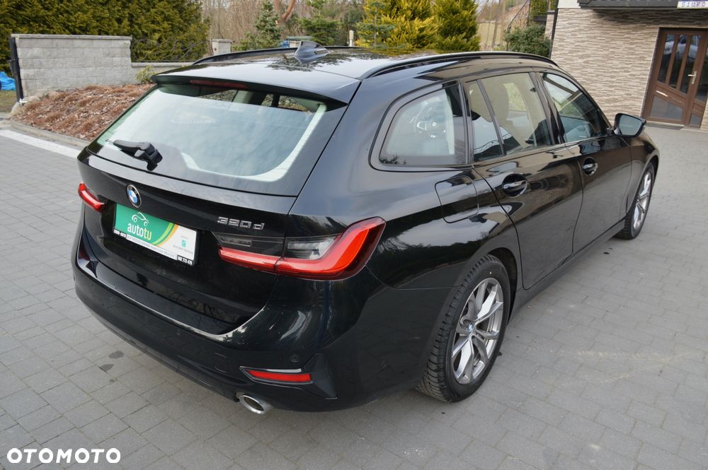 BMW Seria 3 320d Sport Line Shadow - 7