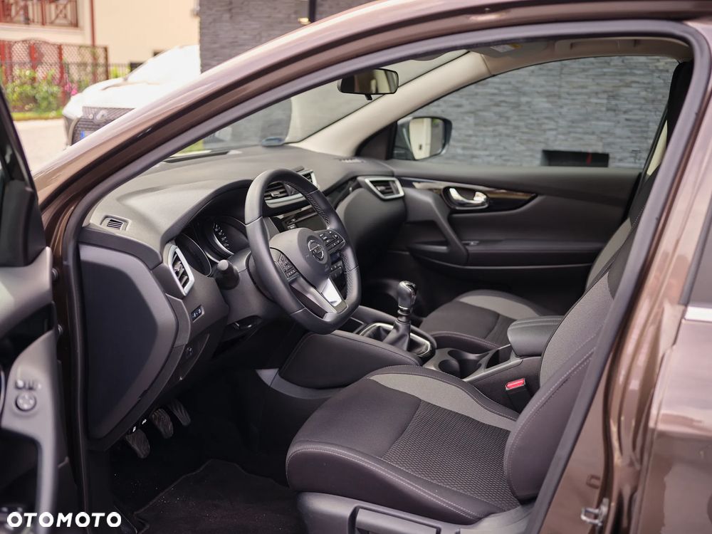 Nissan Qashqai 1.3 DIG-T Acenta - 24