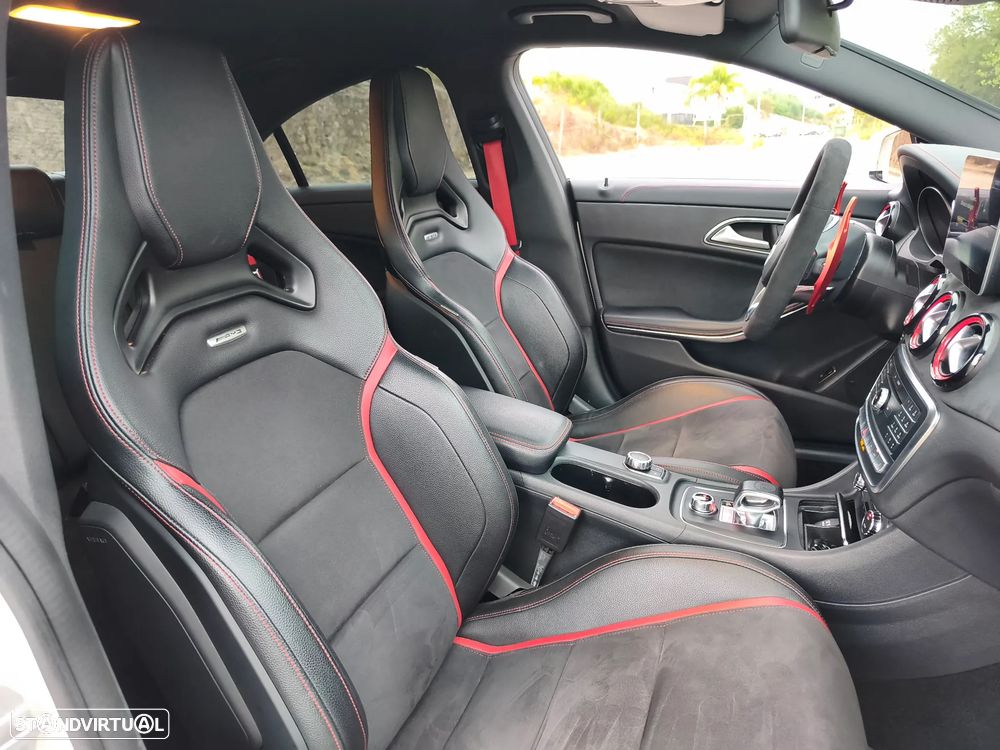 Mercedes-Benz CLA 45 AMG 4-Matic - 12