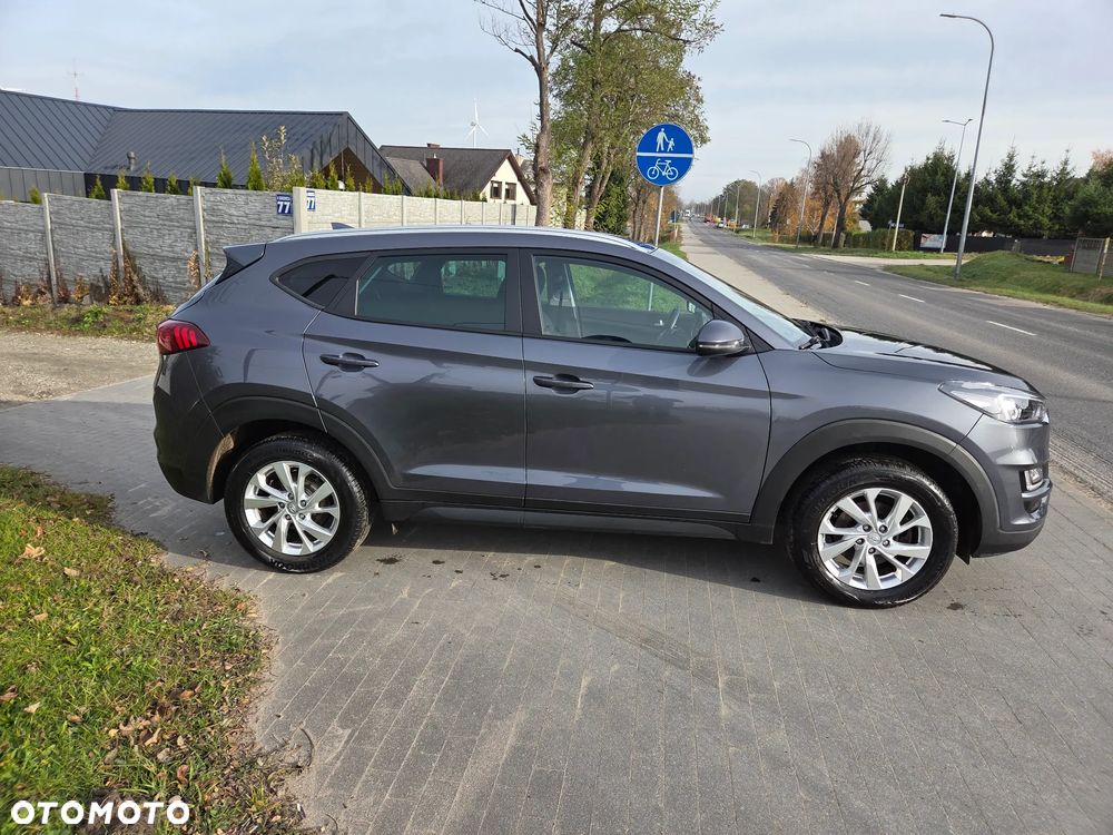 Hyundai Tucson 1.6 GDI BlueDrive Comfort 2WD - 24