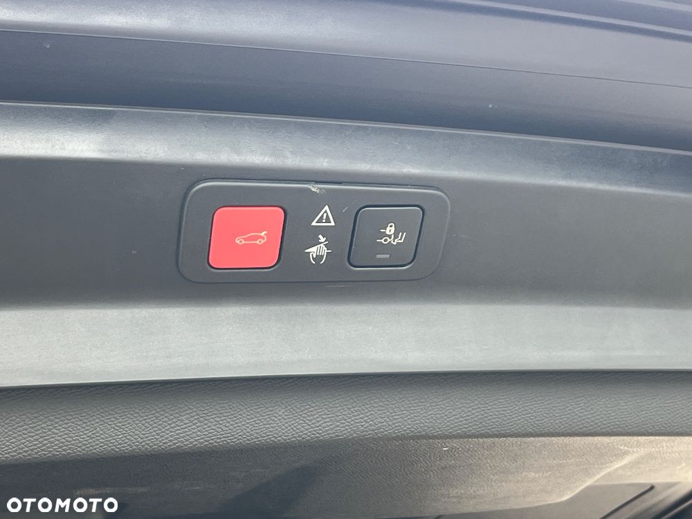 Peugeot 5008 2.0 BlueHDi Allure Pack S&S EAT8 - 38