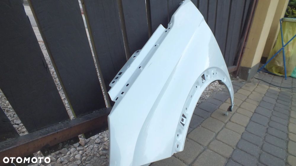 Błotnik przedni lewy  Aluminiowy Peugeot 3008 II - 3