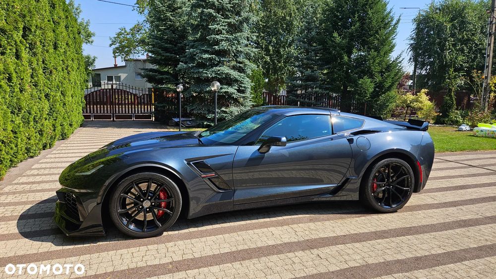 Chevrolet Corvette - 10