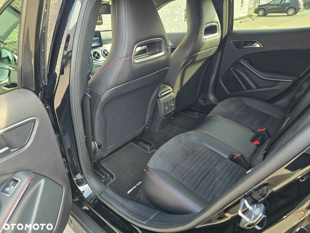 Mercedes-Benz GLA 200 7G-DCT AMG Line - 19