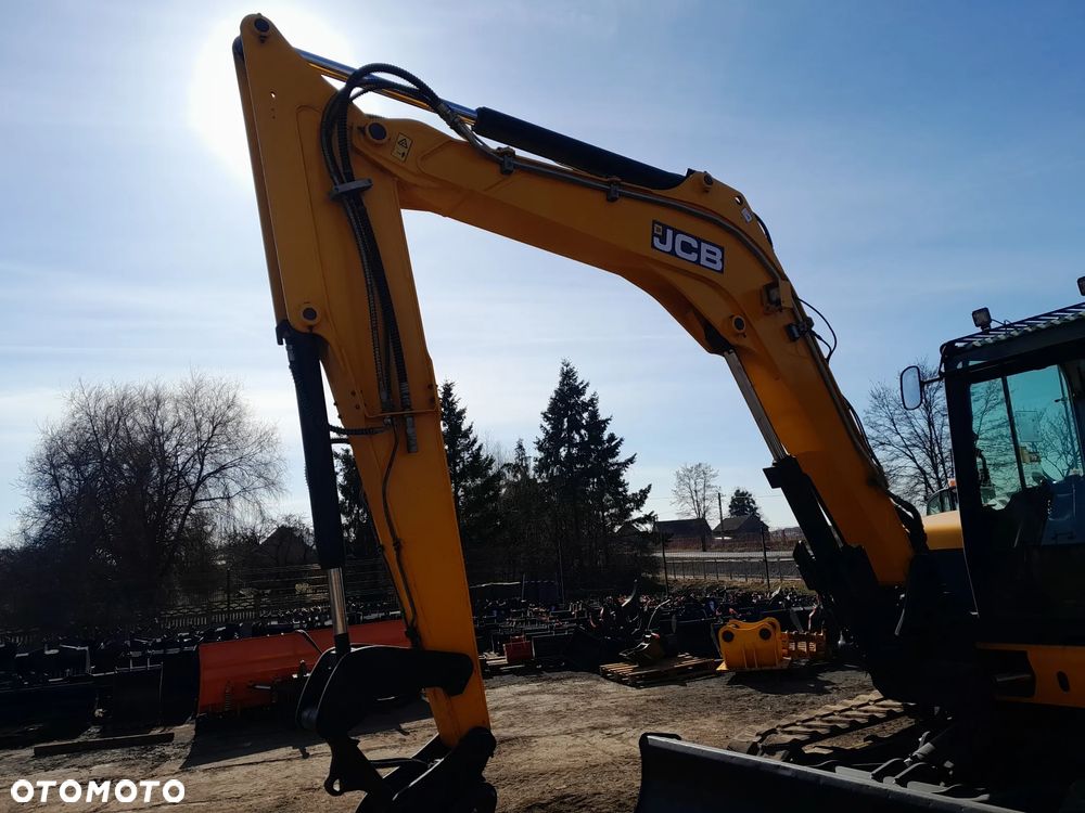 JCB 86C-2 - 16