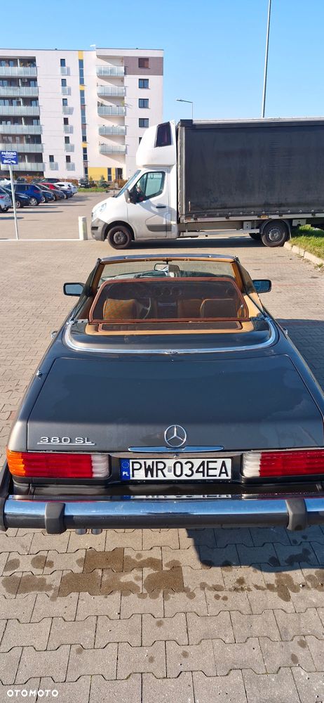 Mercedes-Benz SL - 13