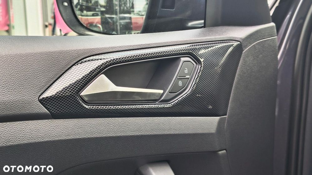 Volkswagen T-Cross - 11