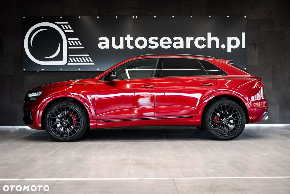 Audi SQ8 - 8