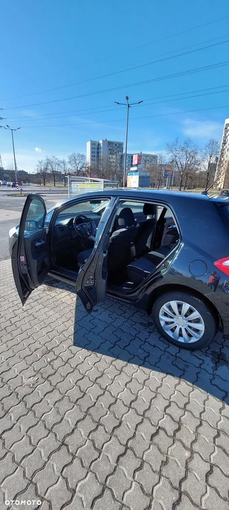 Toyota Auris - 11