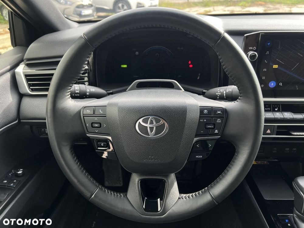 Toyota Camry - 10