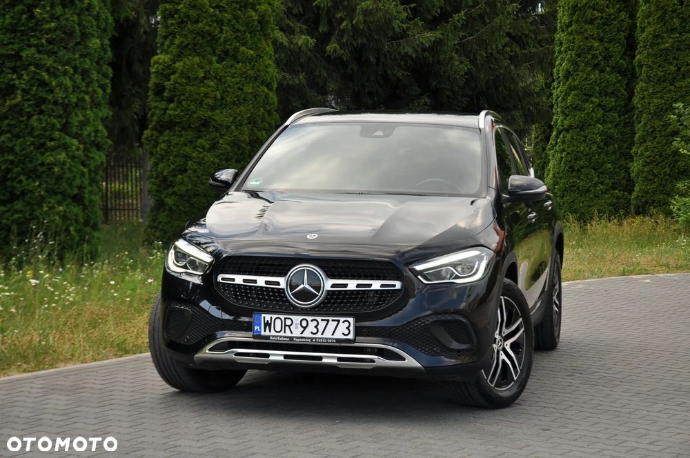 Mercedes-Benz GLA - 8