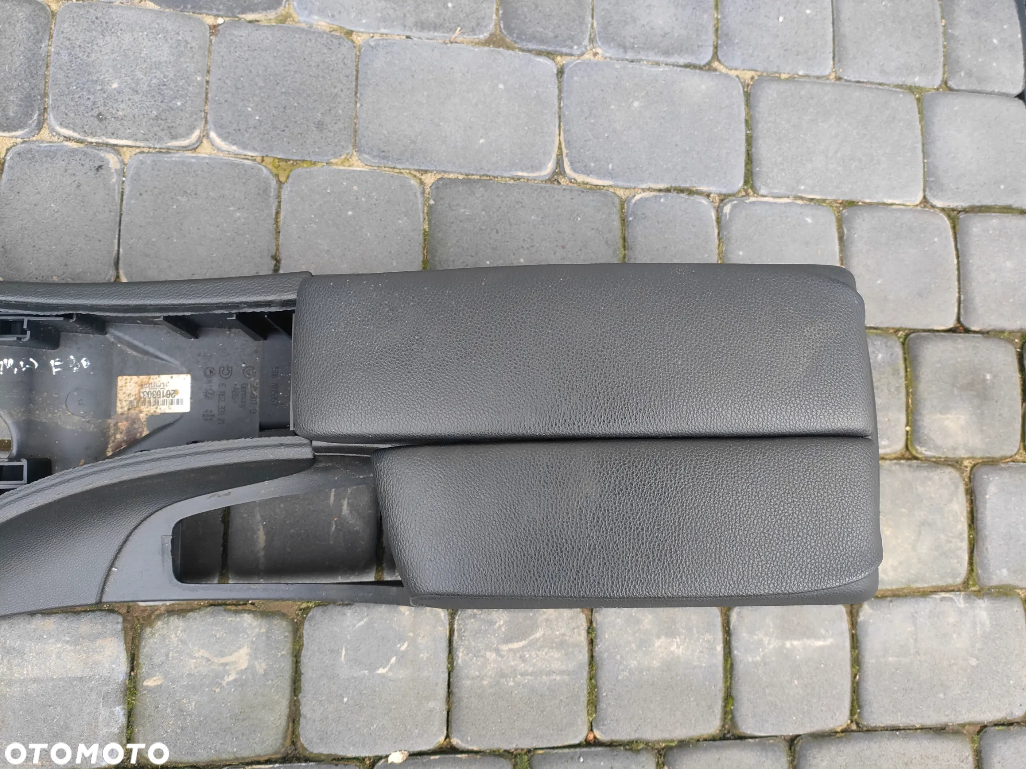 BMW E90 E91 LIFT TUNEL ŚRODKOWY PODŁOKIETNIK - 4
