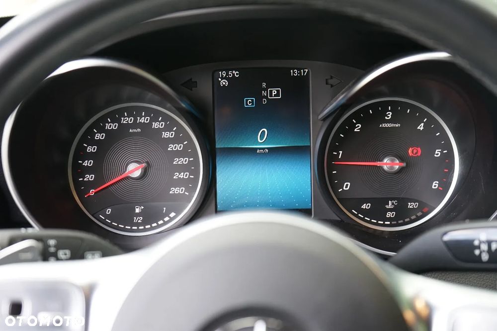 Mercedes-Benz Klasa C 300 d T 9G-TRONIC Night Edition - 16