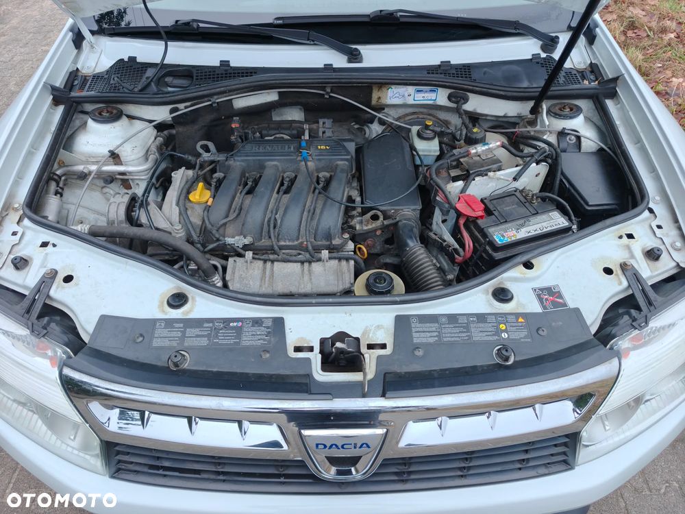 Dacia Duster 1.6 16V 4x2 Laureate - 31