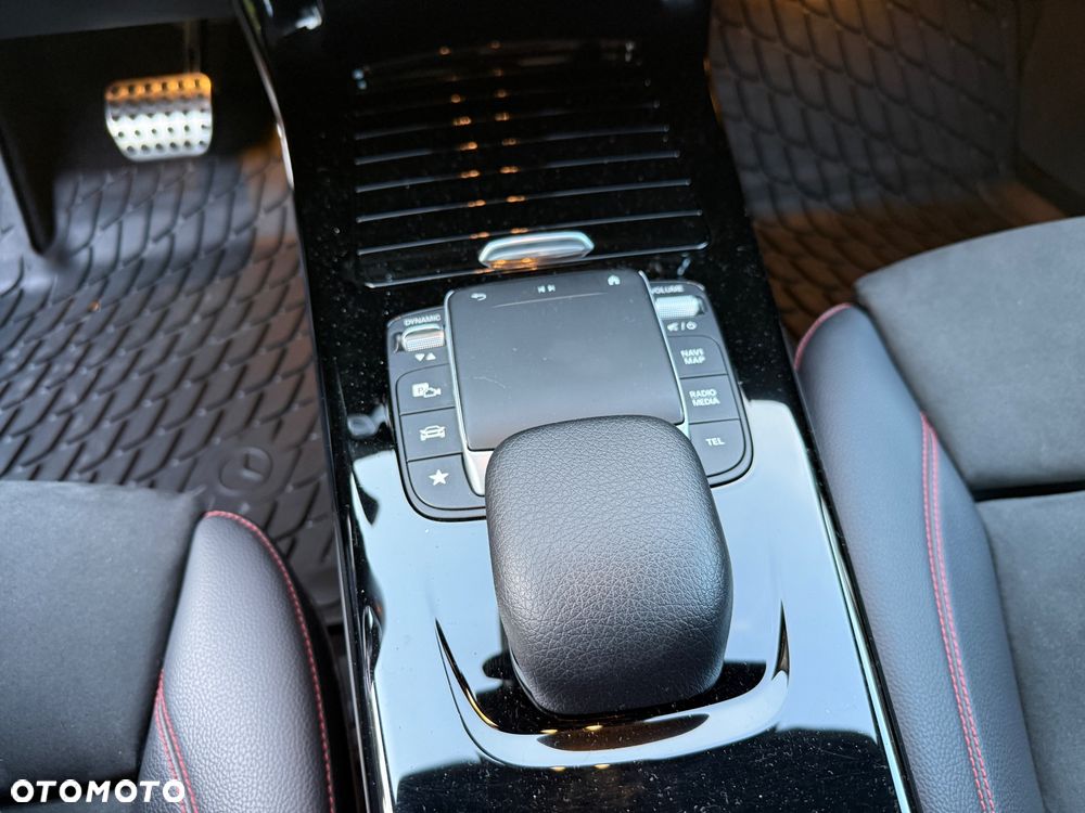 Mercedes-Benz CLA 200 d 8G-DCT AMG Line - 25