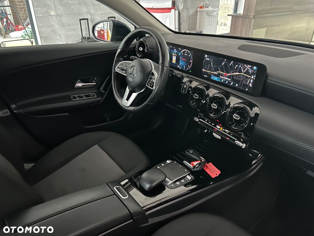 Mercedes-Benz Klasa A 180 d 7G-DCT - 23