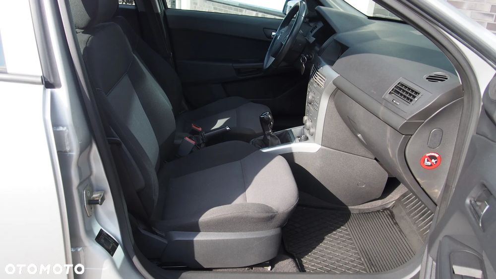 Opel Astra 1.6 Enjoy - 37
