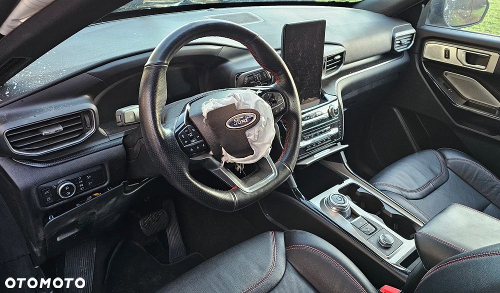 Ford Explorer EcoBoost Plug-in Hybrid ST-LINE - 9