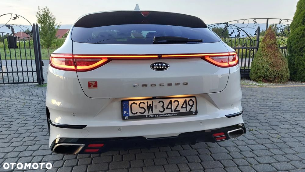 Kia ProCeed - 11