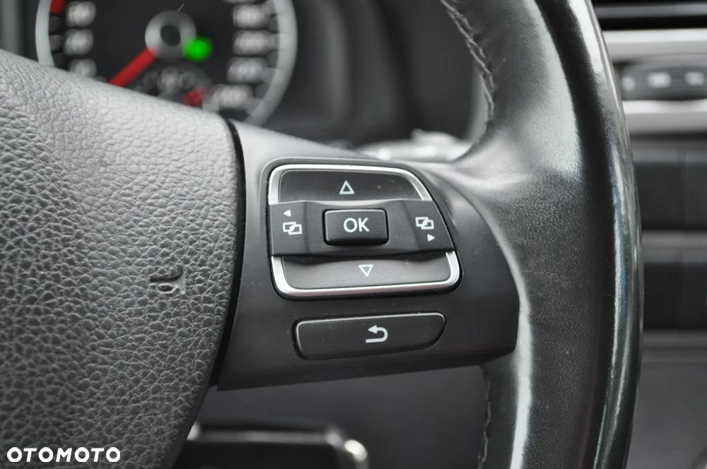 Volkswagen Caravelle - 25