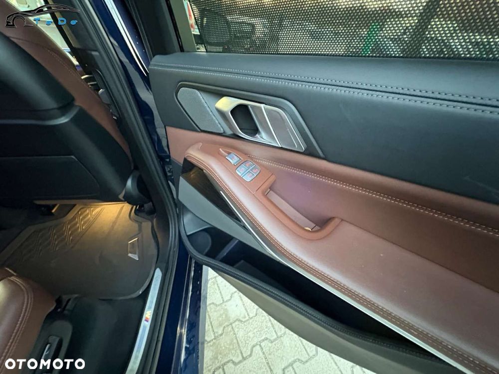 BMW X7 M50i sport - 31