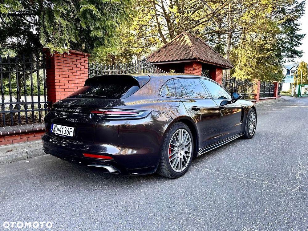 Porsche Panamera - 5