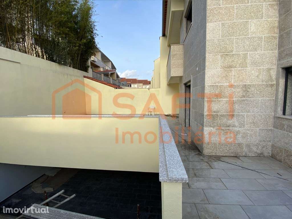 Moradia de ponta em banda à venda em Viseu - Grande imagem: 2/50