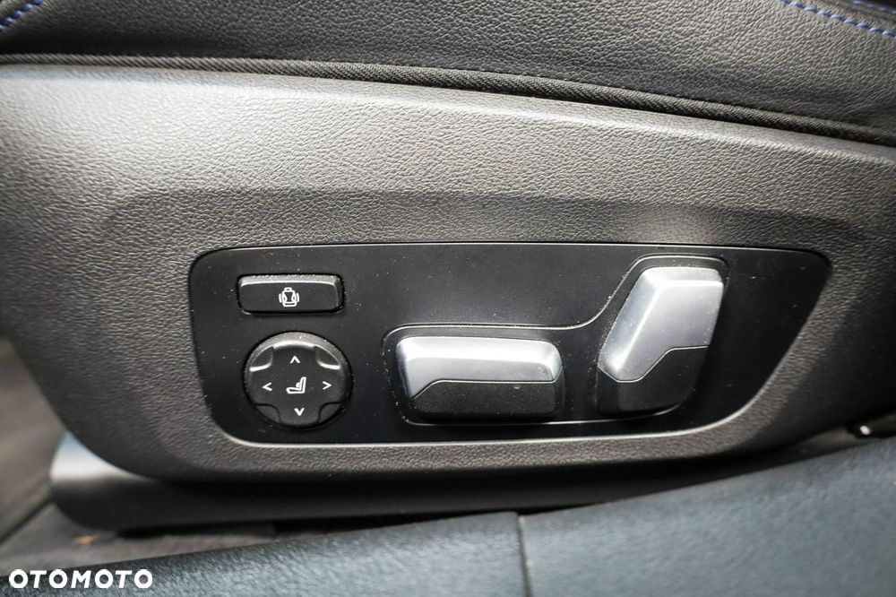 BMW Seria 3 320d M Sport sport - 17