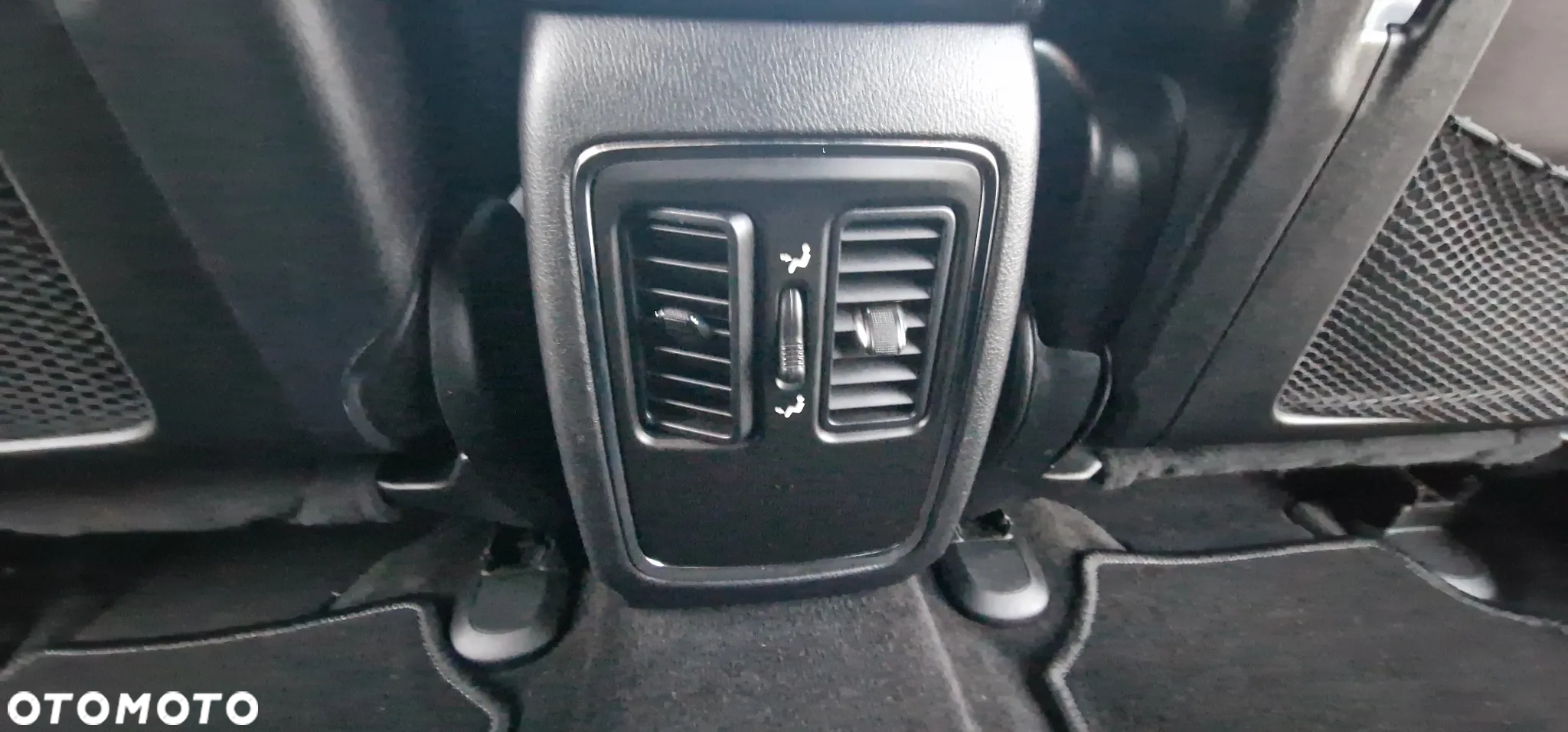 Jeep Grand Cherokee 3.0 CRD Laredo - 19