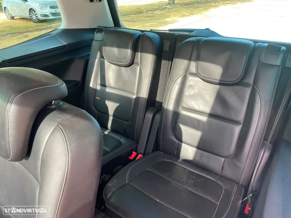 VW Sharan 2.0 TDI Blue Highline DSG - 14