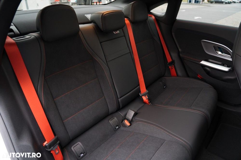 Mercedes-Benz CLA 220 4Matic - 24