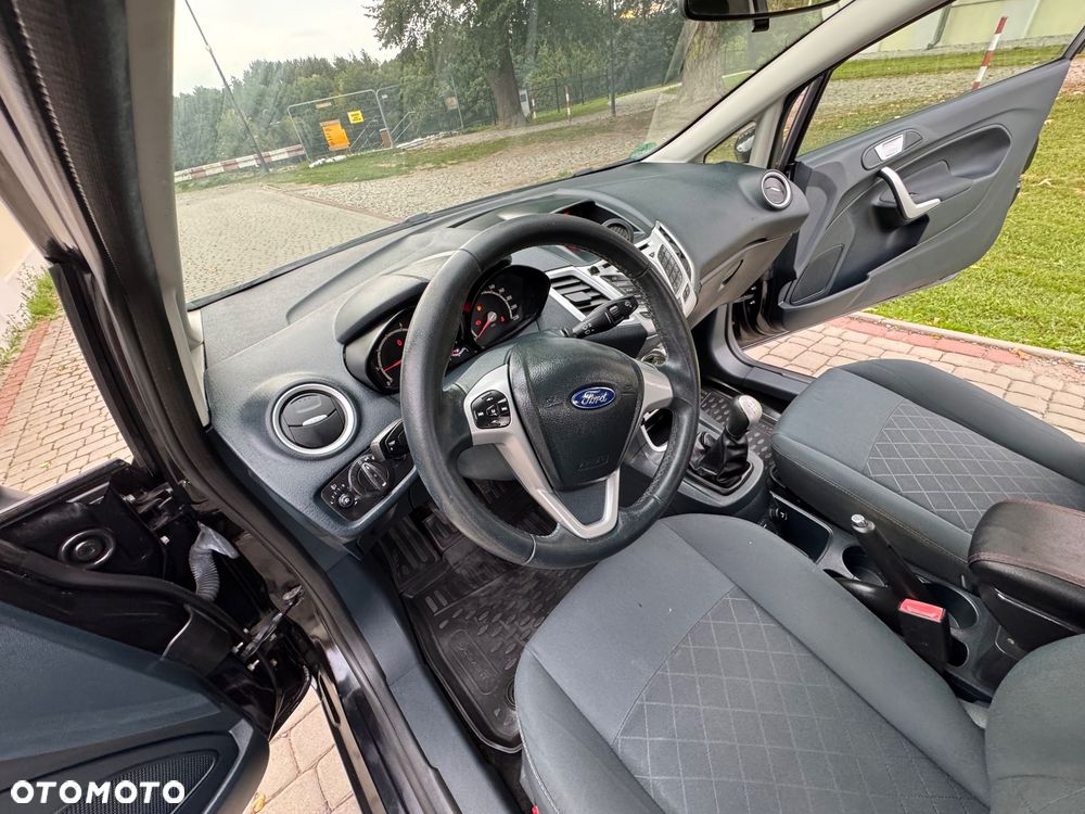 Ford Fiesta - 18