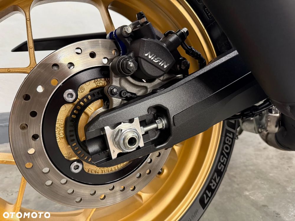 Honda Hornet - 12