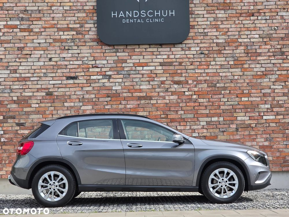 Mercedes-Benz GLA 200 d Activity Edition - 15