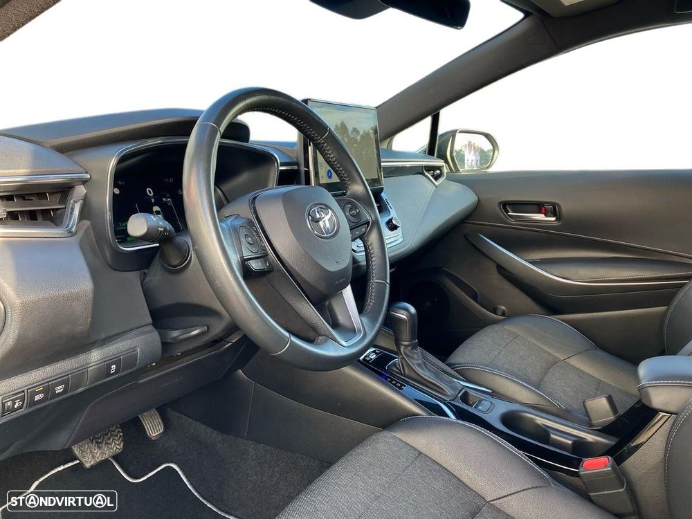 Toyota Corolla 1.8 Hybrid Comfort Plus — fotografia 12