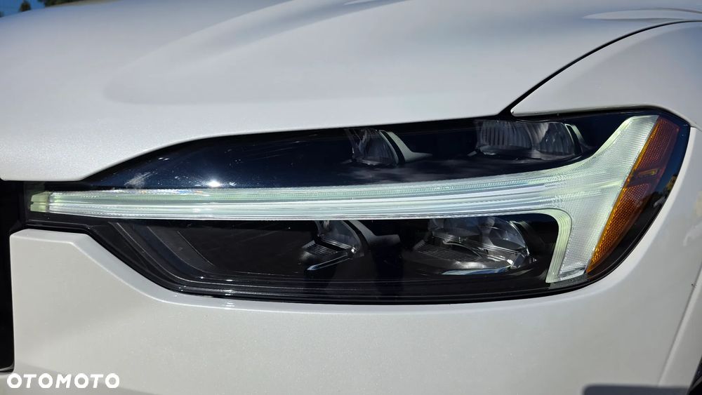 Volvo XC 60 B5 AWD Core - 31