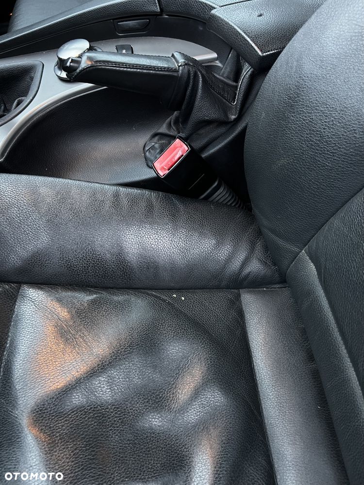 BMW Seria 5 520i Touring - 9