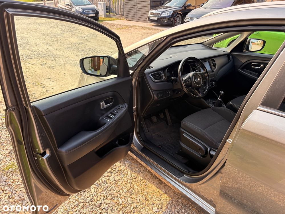Kia Carens 1.7 CRDi XL 7os - 12