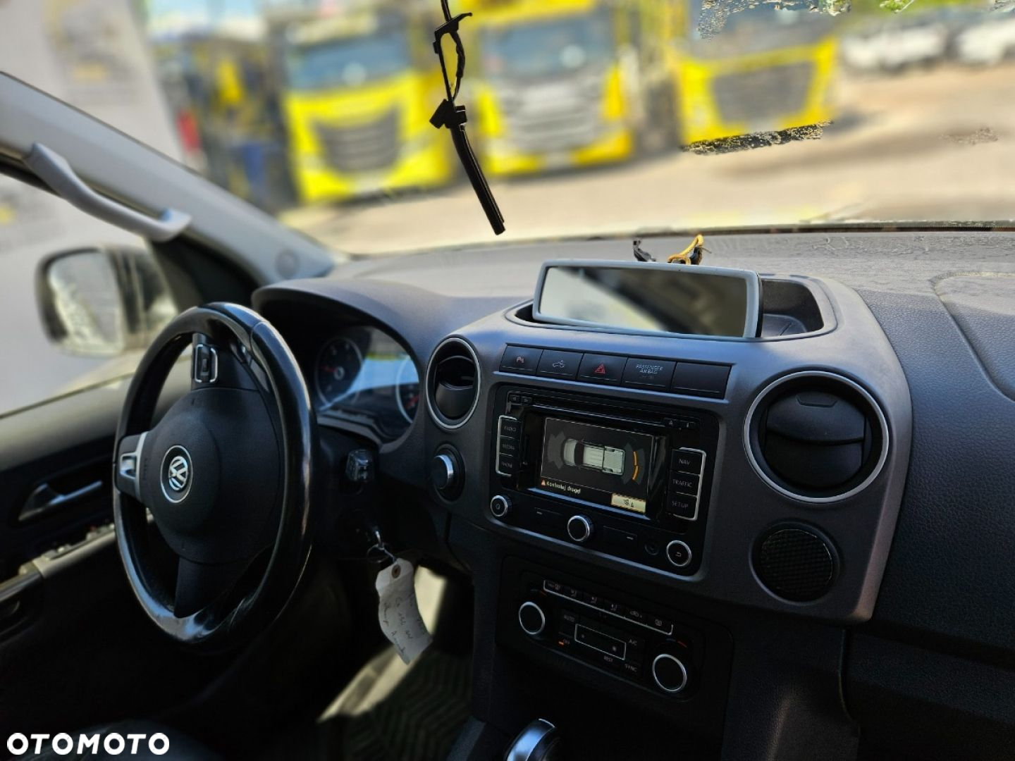 Volkswagen Amarok - 22