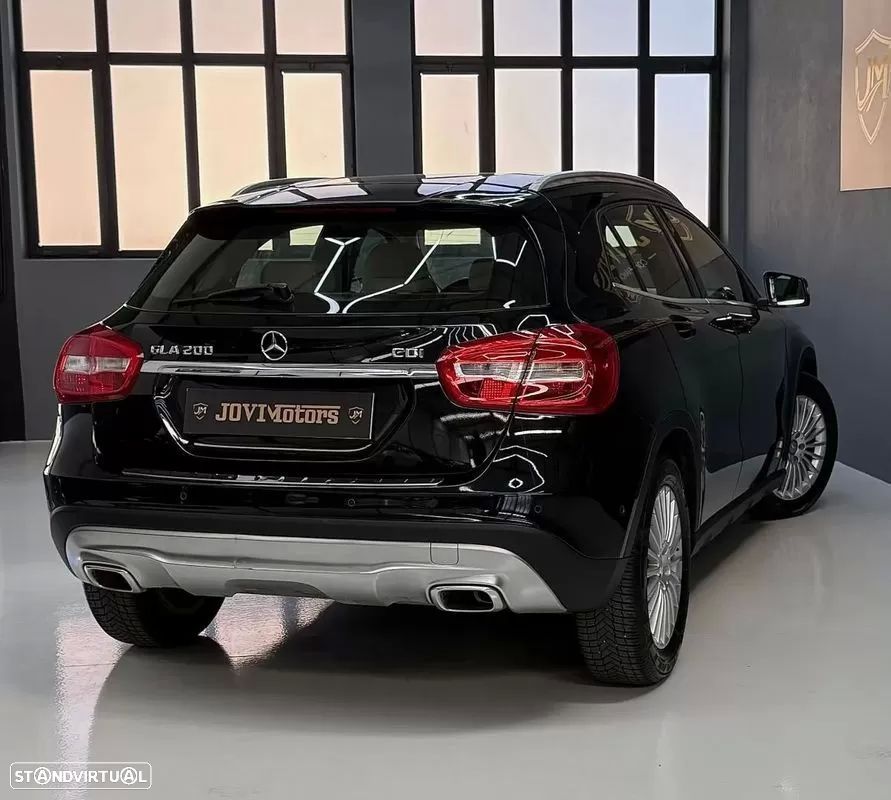 Mercedes-Benz GLA 200 (CDI) d 7G-DCT Urban - 15