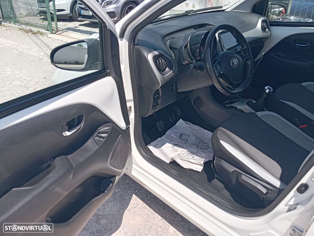 Toyota Aygo 1.0 X-Play+AC - 5