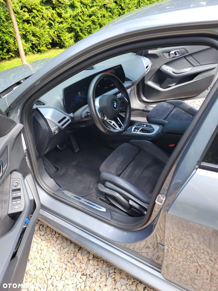 BMW Seria 1 120 mHEV - 9
