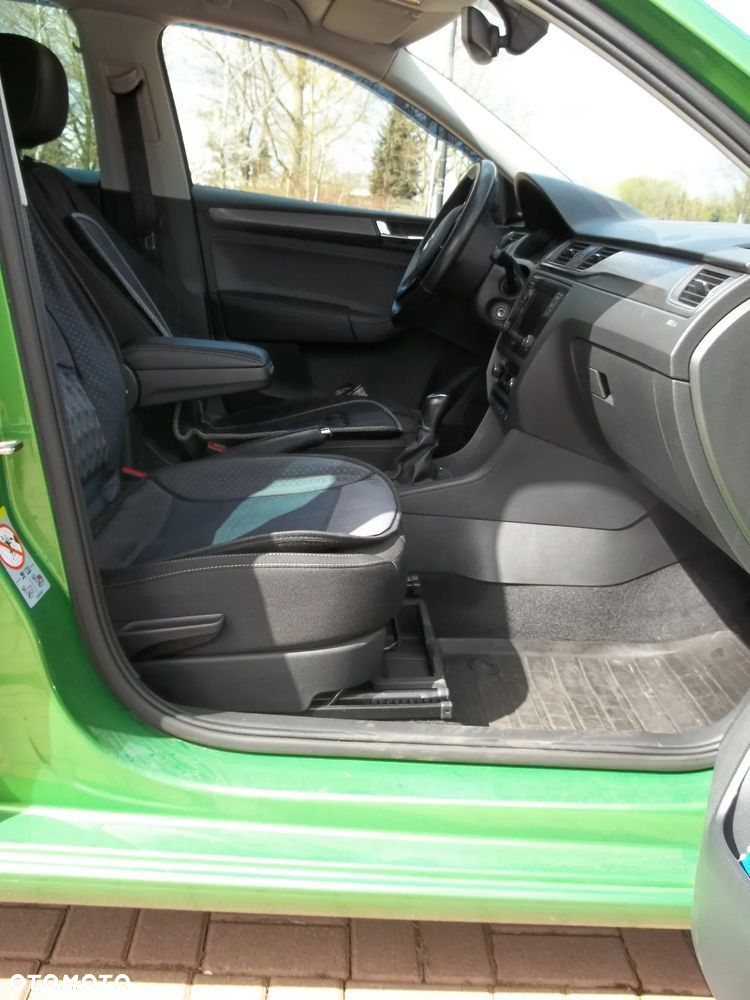 Skoda RAPID Spb 1.0 TSI Style - 16