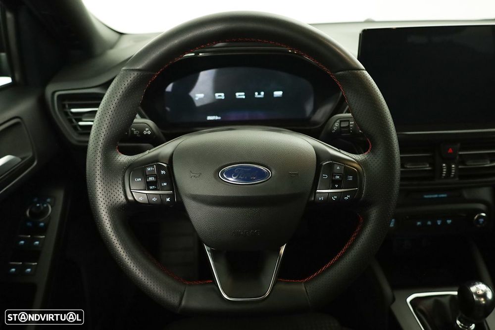 Ford Focus 1.0 EcoBoost MHEV ST-Line X - 15