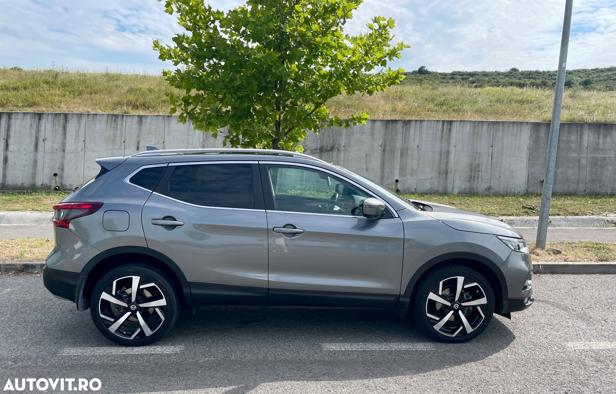 Nissan Qashqai 1.6 DCI Start/Stop X-TRONIC Tekna - 4