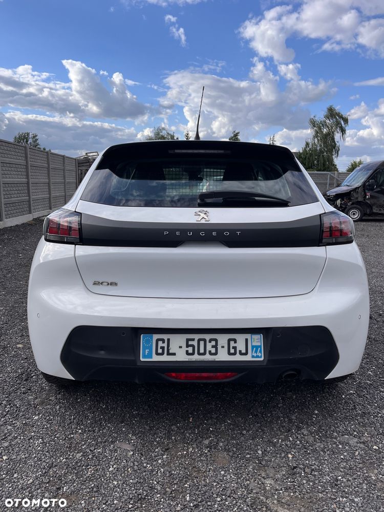 Peugeot 208 - 4