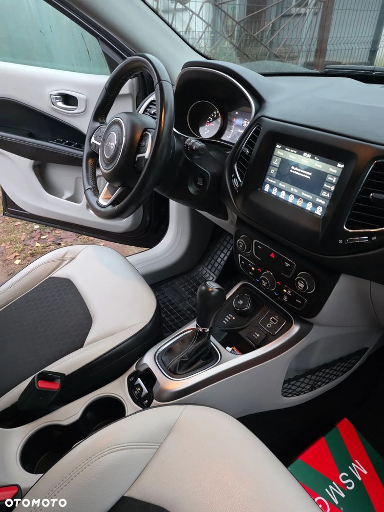 Jeep Compass - 17