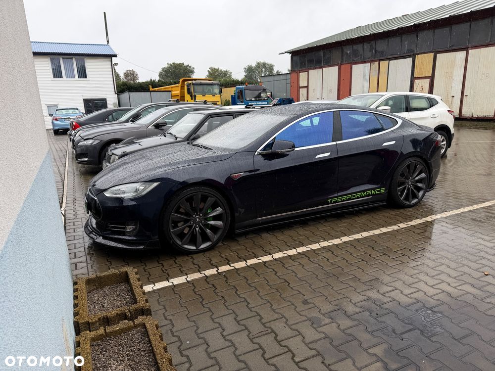 Tesla Model S Performance - 31